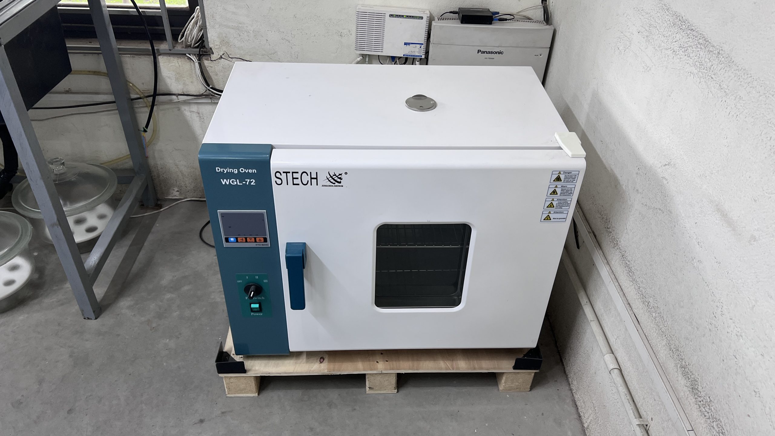 laboratory annealed (Drying Oven - STECH brand, WGL-72) model