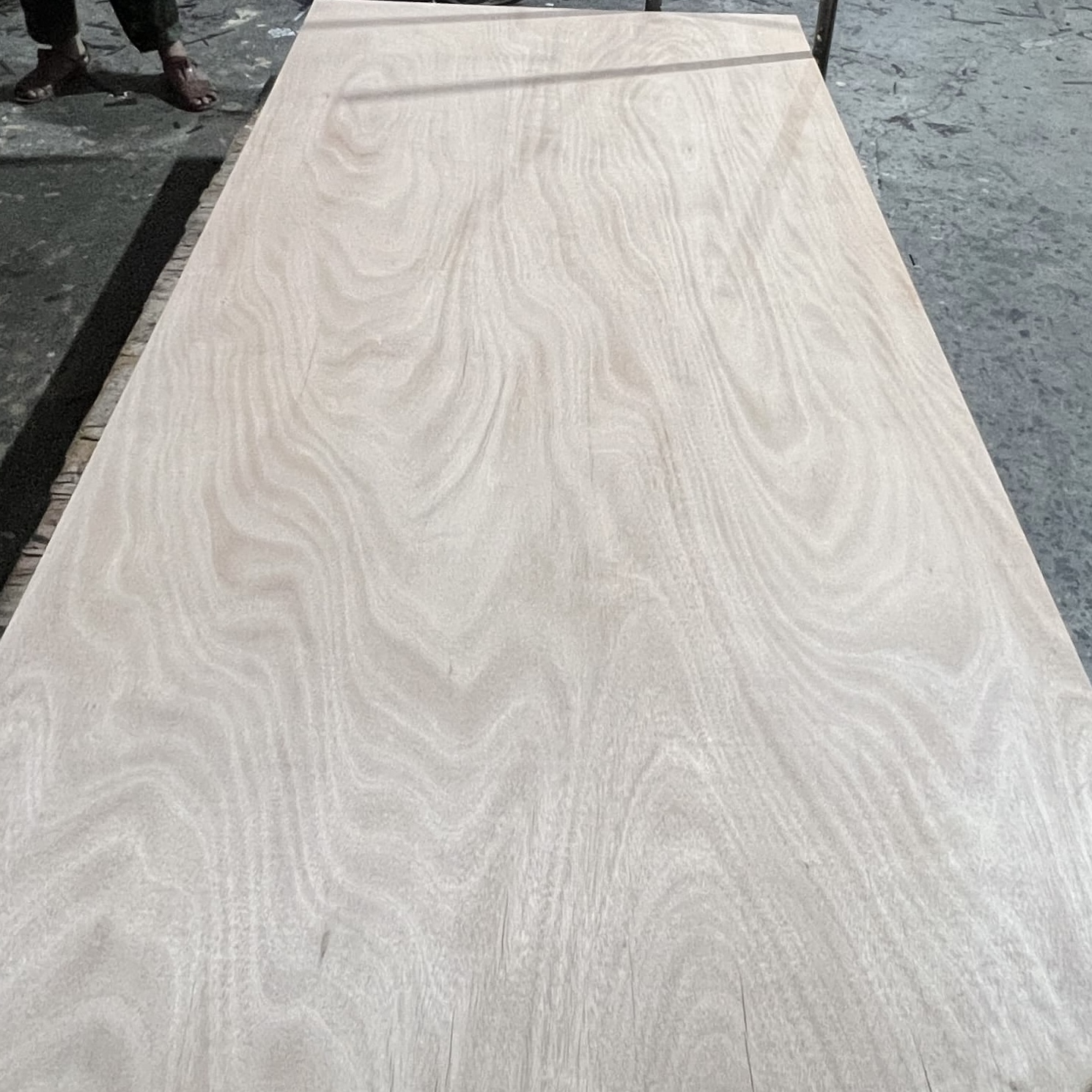 VIETNAM COMMERCIAL PLYWOOD