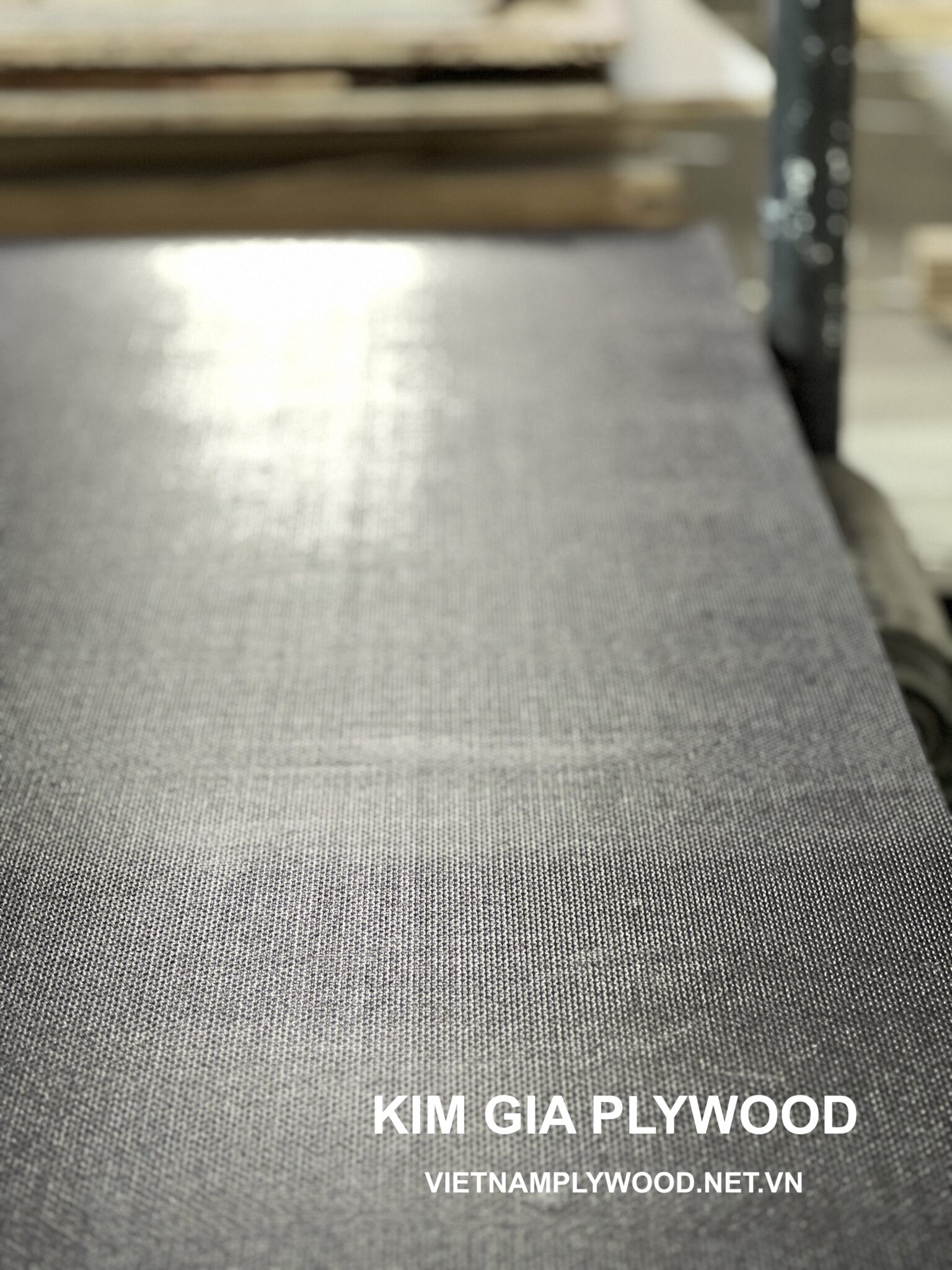 Anti Slip R13 Film Faced Plywood | High Grip Safety Flooring Solution